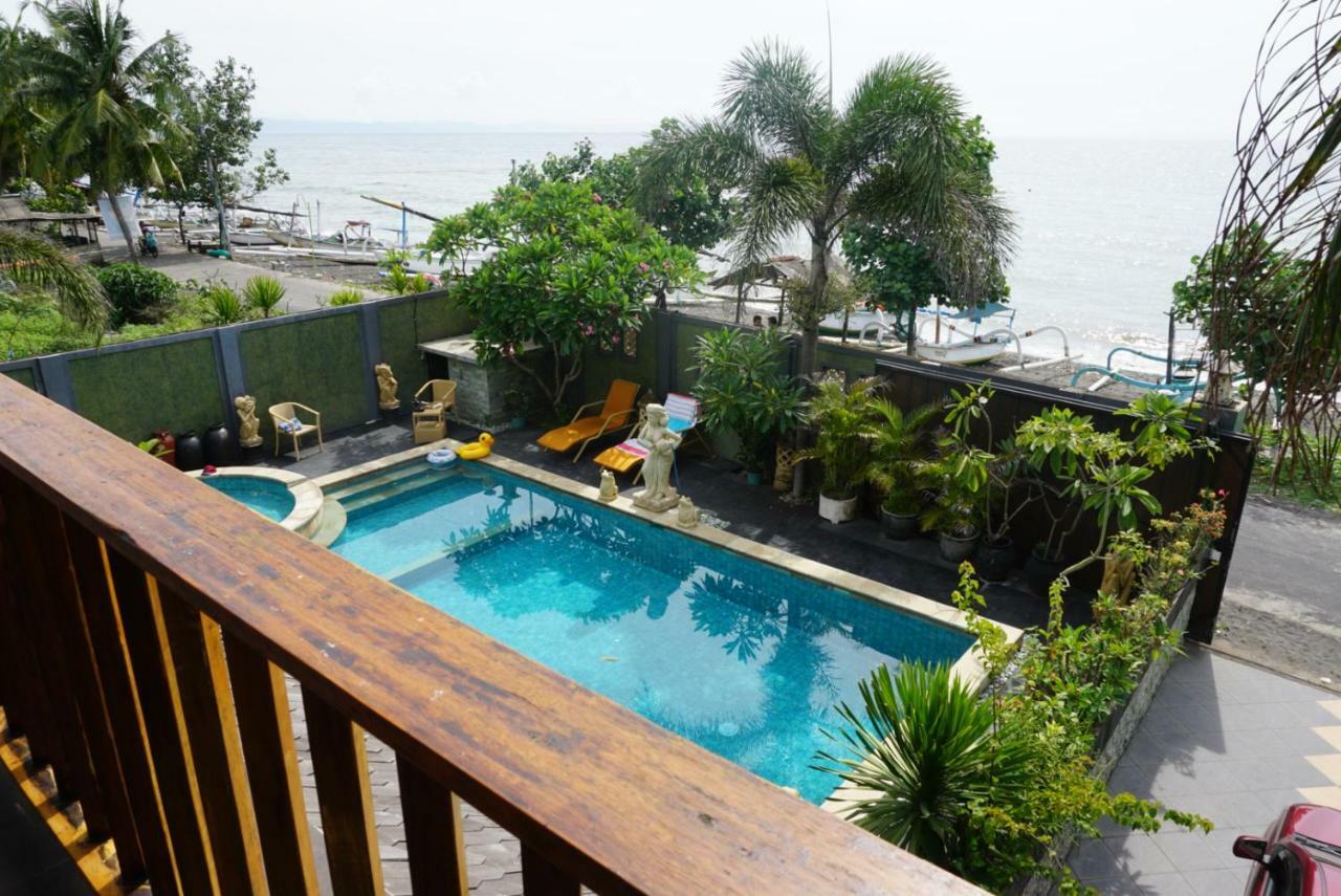 Villa Kenanga In Meninting By The Beach 马塔兰 外观 照片